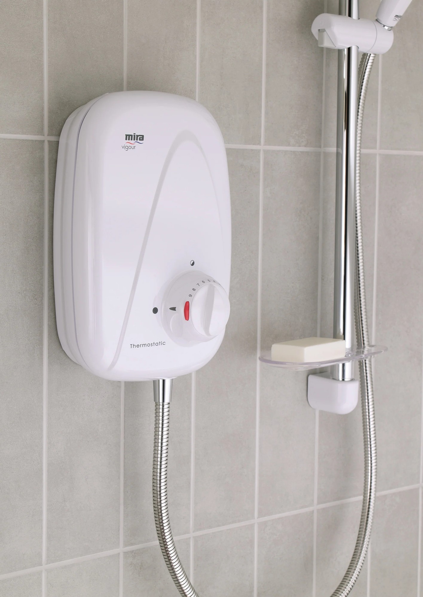 Ducha con bomba termostática Mira Vigour blanco/cromado