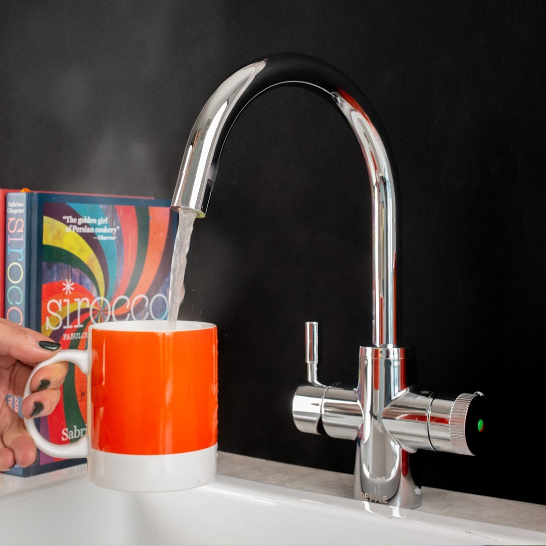 Grifo de agua hirviendo 4 en 1 QETTLE Original agua filtrada depósito 4 L cromado