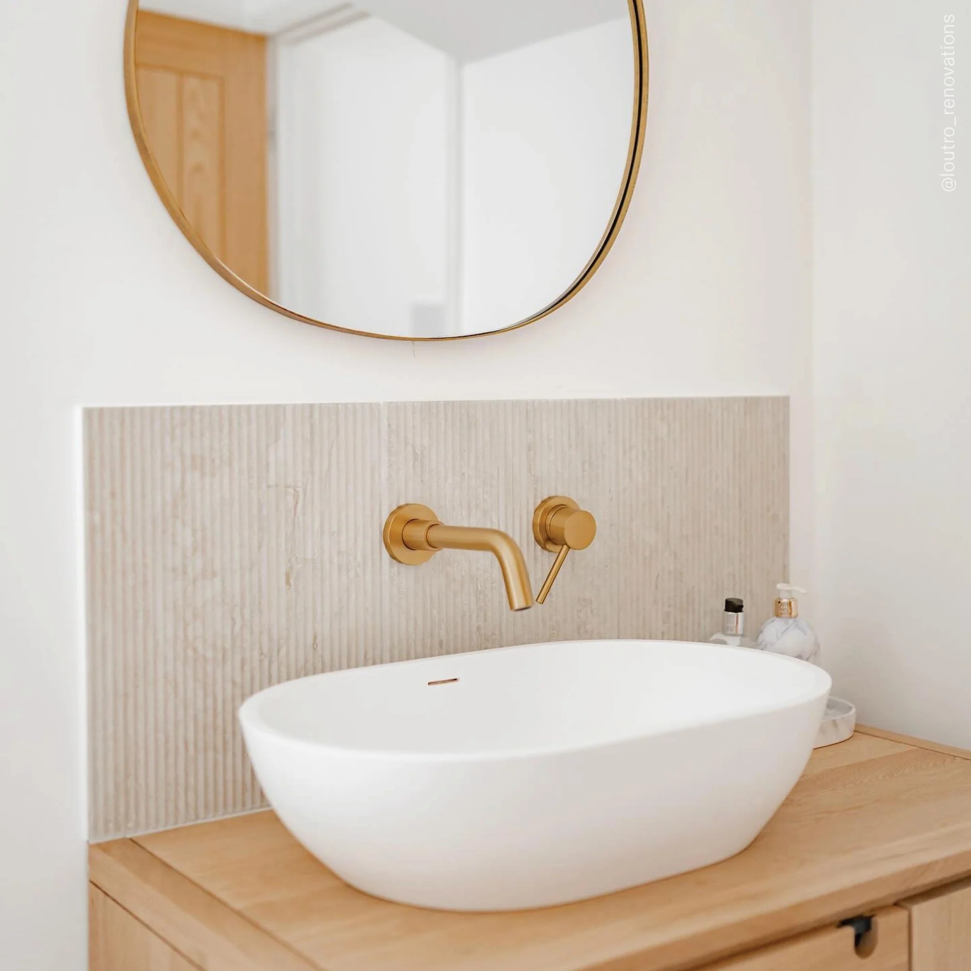 Lavabo sobre encimera Lusso Stone Picasso 580 × 380 mm piedra blanco mate