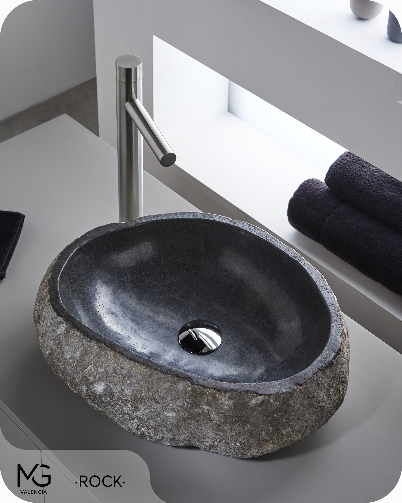 Lavabo sobre encimera MG Valencia Rock 450 × 400 mm piedra de río gris/negro